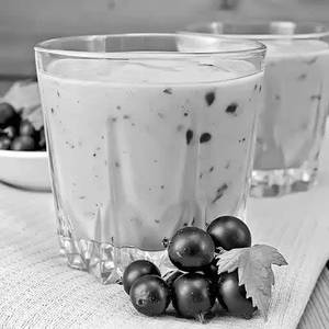 Black Current Lassi