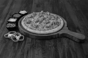 Tandoori Chicken Pizza