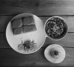 Spicy Misal Pav [4 Pav]
