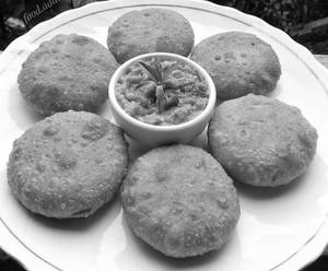 Bihari Style Litti Chokha (2 Pcs)