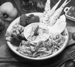 Mediterranean Buddha Bowl [Serves 2]