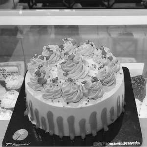 Strawberry Premium Premium Cake