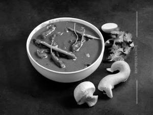 Chilli mushroom gravy