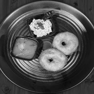 Plain Vada (2 Pcs) (Served with sambar and chutney)                                                                                     