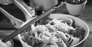 Veg Hakka Noodles 