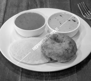 Idli Wada                                              