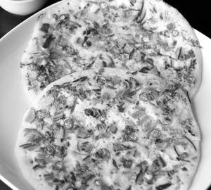 Loni Onion Uttapam