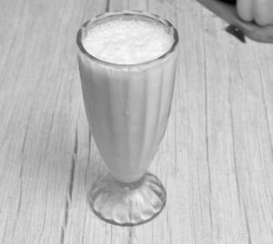 Kesar Pista Thick Shake