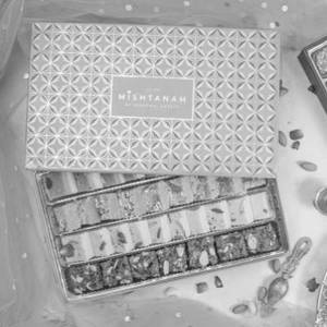 Ghee And Kaju Assorted Box