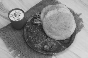 Chole Bhature (paneer Stuffed)