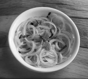 Onion salad