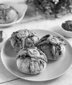 Pesto Korean Buns