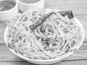 Veg Hakka Noodles