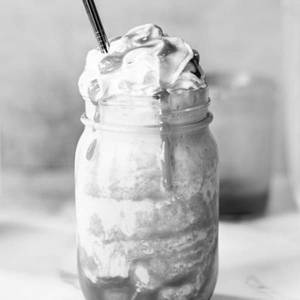 Butterscotch Milkshake With Ice Cream