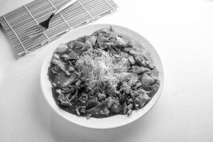 Veg Pan Fried Noodles In Sauce Of Choice