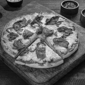 Spicy Chicken Pizza