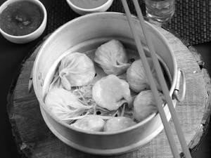 Vegetable Mixed Steamed Momos (8 Pcs)