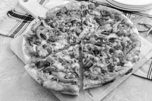 Extravaganza Pizza 8 INCH