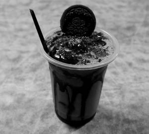 Cold coffee with oreo