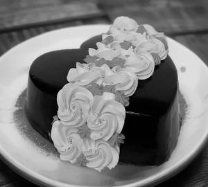 Rose On Heart Design Chocolate Cake