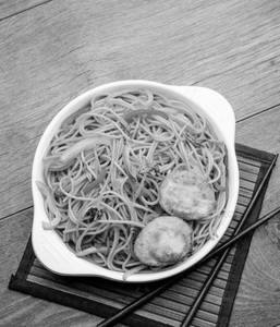 Egg Hakka Noodles