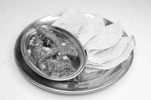 Chicken Kassa With 4 Roti