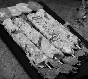 Chicken Dejaj Irani Kebab (4 Pcs)