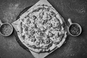 Pesto Paneer Pizza