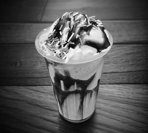 Cold Coffee With Vanilla Ice Cream