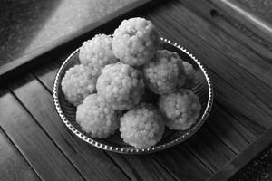 Bikaneri Laddu
