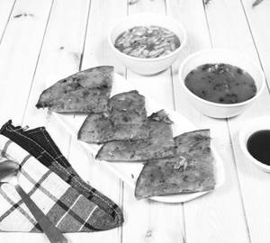 Aloo Pyaz Paratha