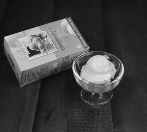Raspberry Ice Cream ( Scoop )
