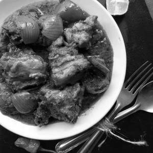Chicken Dopyaza (6 Pcs)