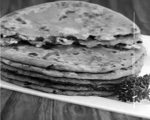 Methi Paneer Paratha