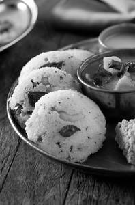 Rava Idly 1