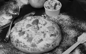 Onion & Paneer Pizza With Mozzerella Cheese [R]