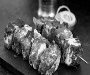 Paneer Tikka Hara Mutter