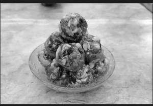 Mewa Laddu