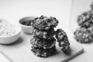 Choconuts (250 Gm )
