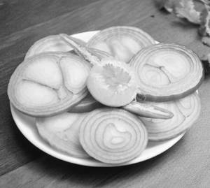 Onion salad   