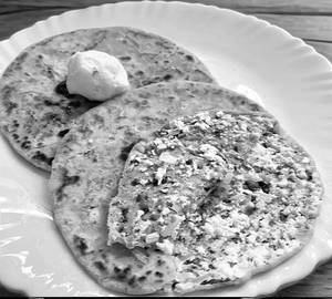 Paneer Pyaaz Paratha