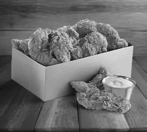 Mingle Box Combo [ 4 Wings 2 Strips 1 Popcorn ]