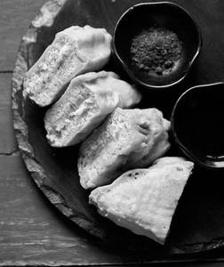 Paneer Bread Pakoda With Chhole