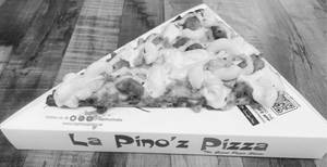 Cheesy Macaroni Non-veg Pizza Personal Giant Slice (22.5 Cm)