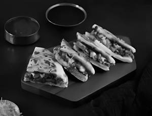Murgh Tikka Kulcha Dabeli Sandwich [4 pcs]