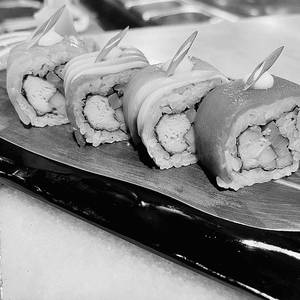 Rainbow Sushi Roll [Non-Veg]