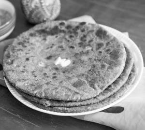 Aloo Pyaz Paratha  