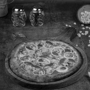 Tandoori Paneer & Corn Pizza