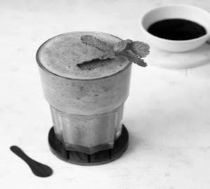 Black current lassi