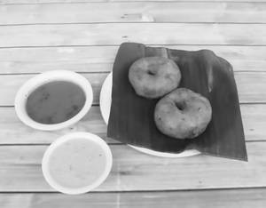 Plain Vada (2 Pcs)